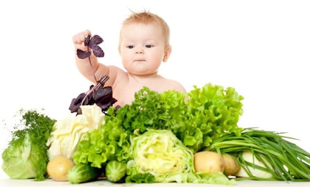 Cung cấp đầy đủ dinh dưỡng cho trẻ em để tăng đề kháng