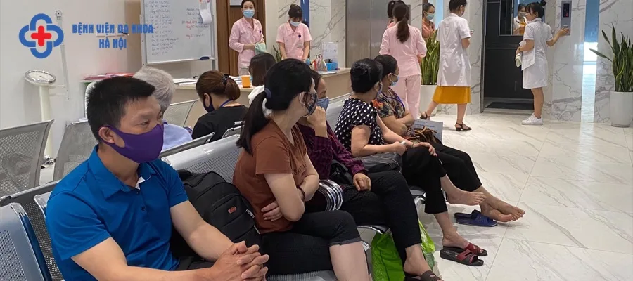 Bệnh viện Đa khoa Hà Nội hỗ trợ điều trị sỏi thận an toàn