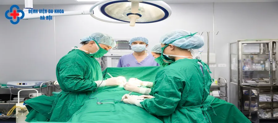 Kỹ thuật điều trị sỏi thận giảm đau đớn cho người bệnh