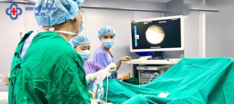 Nội soi lấy sỏi là kỹ thuật an toàn