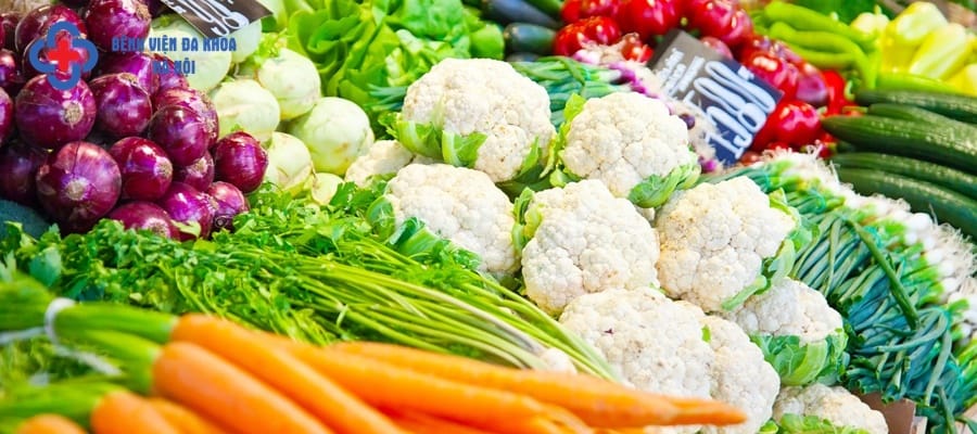 Rau xanh tốt cho người bệnh sau mổ sỏi tiết niệu