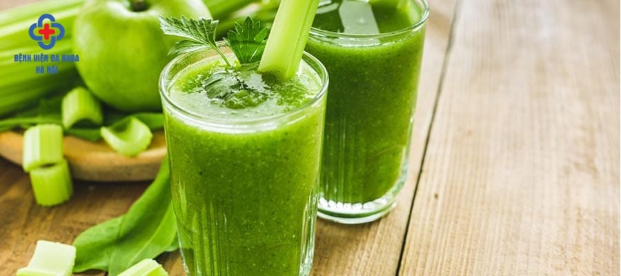 Nước ép cần tây tốt cho người sỏi thận Nước ép cần tây tốt cho người sỏi thận