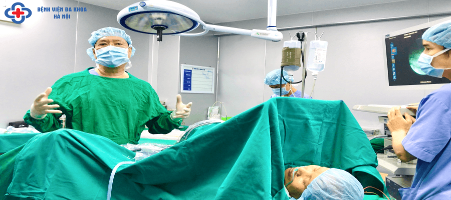 Tán sỏi ngược dòng đang được áp dụng trong điều trị sỏi niệu quản