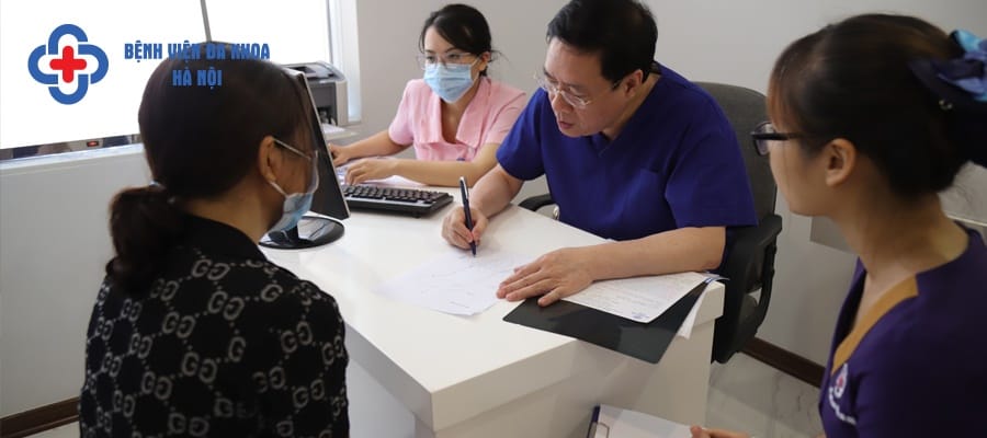 Tham khảo ý kiến bác sĩ khi uống thuốc chữa viêm đường tiết niệu