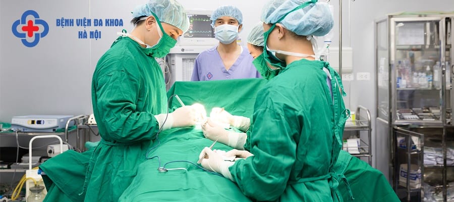 Thực hiện tán sỏi tại Bệnh viện Đa khoa Hà Nội