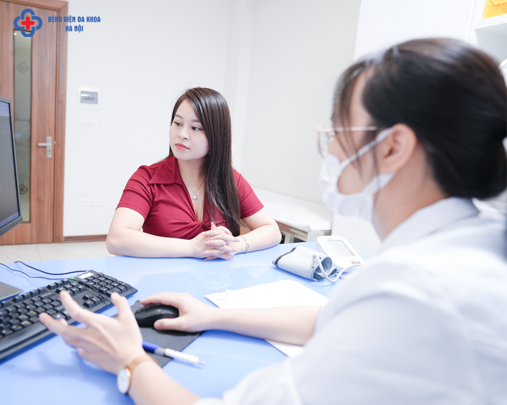Thực hiện sàng lọc ung thư cổ tử cung giúp sớm phát hiện triệu chứng bất thường, nguy cơ ung thư để sớm có biện pháp điều trị phù hợp.