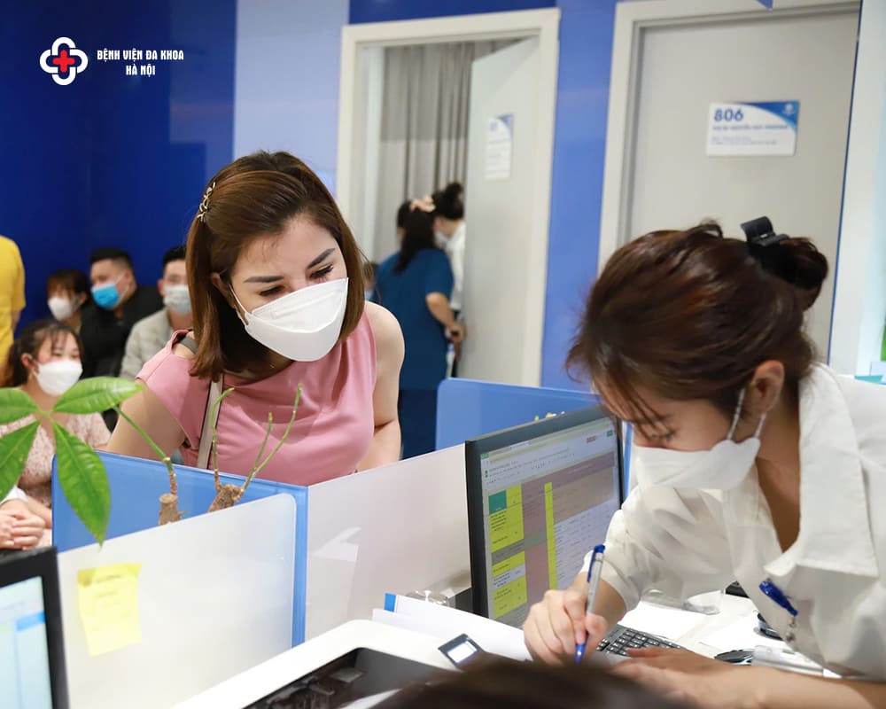 Các cặp vợ chồng nên tìm hiểu kỹ về chi phí điều trị để có sự chuẩn bị tốt nhất