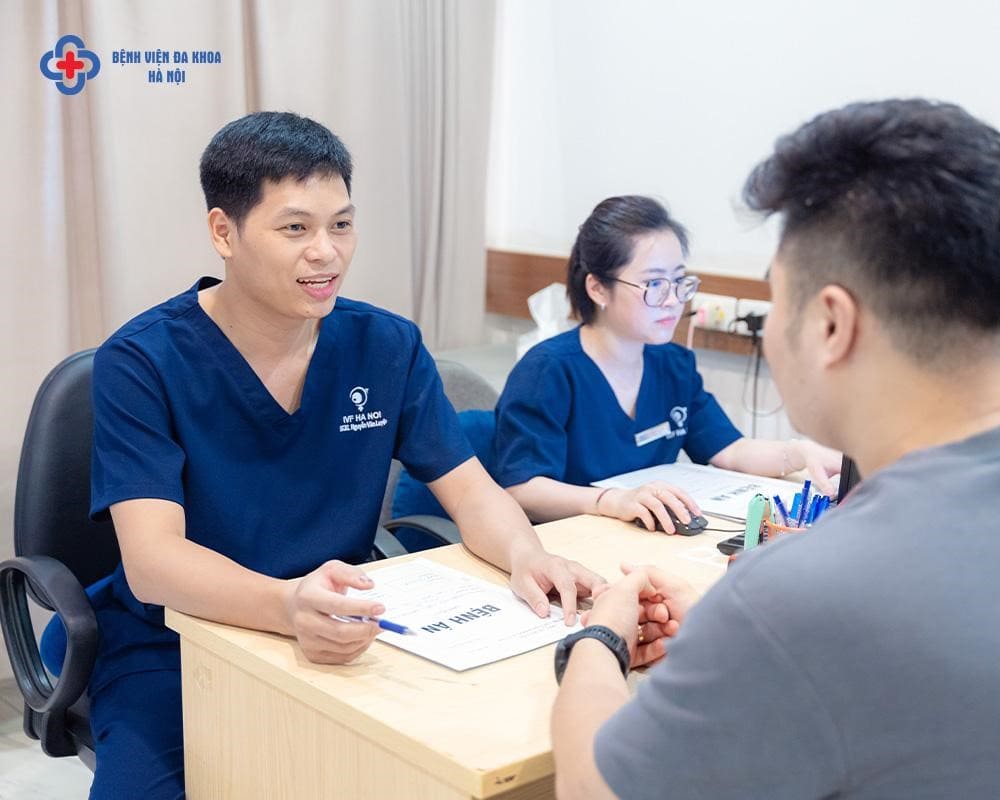 Thăm khám là bước quan trọng để đánh giá sức khoẻ sinh sản vợ chồng