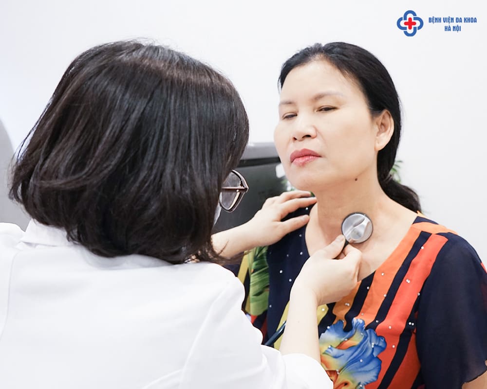 Bệnh nhân ung thư tuyến giáp thể nhú dưới 55 tuổi thường có tiên lượng tốt.